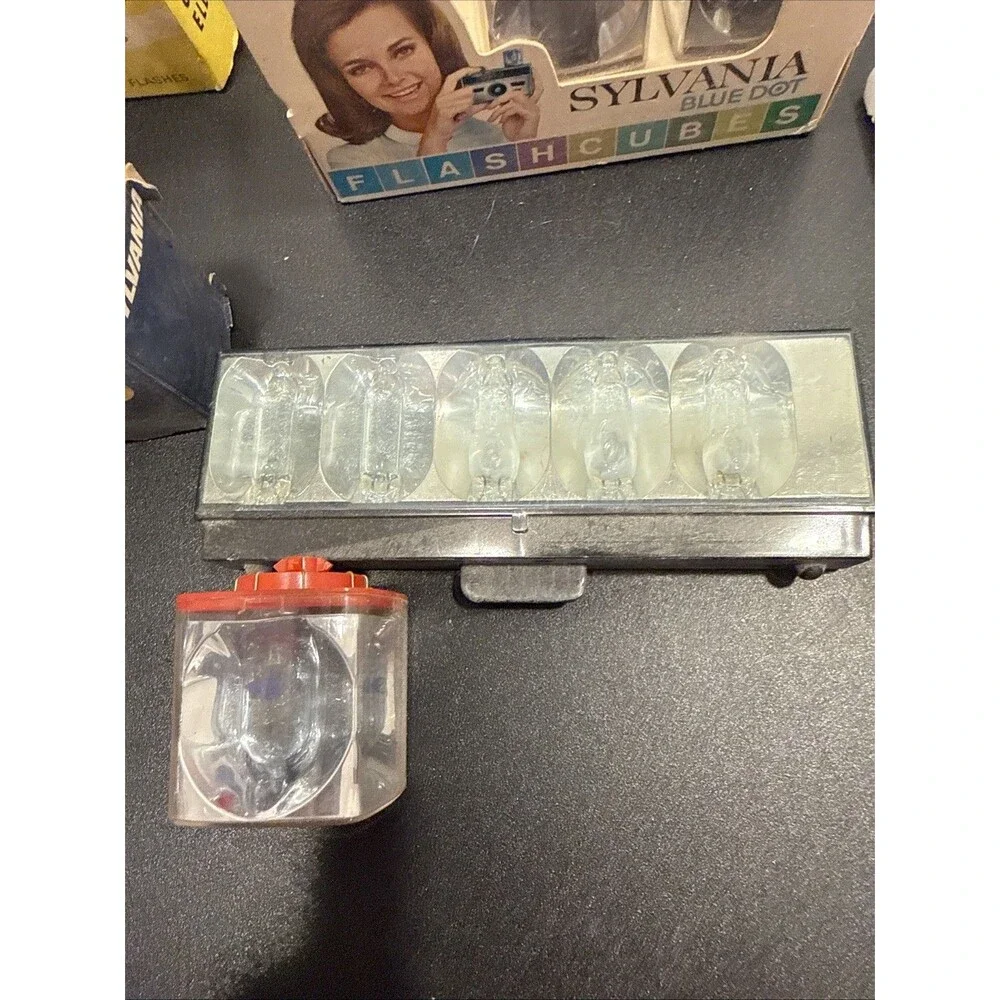 Vintage Sylvania Flashbulbs Flashcubes Blue Dot Bulbs Assorted Mixed Cubes Bar